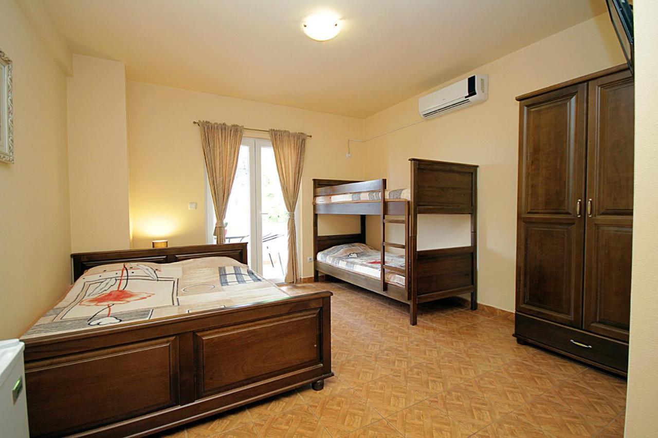 Villa Jupok Бар Экстерьер фото
