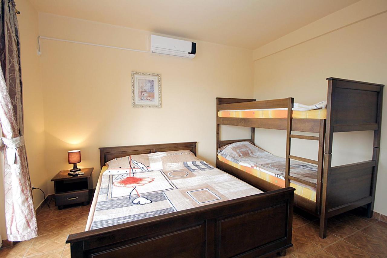Villa Jupok Бар Экстерьер фото